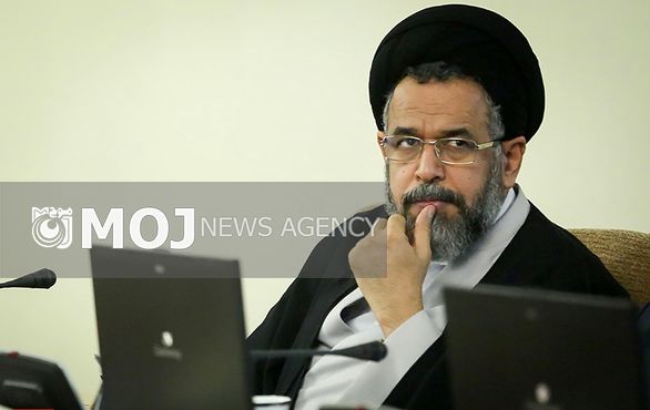 وزیر اطلاعات از خدمات آستان قدس رضوی تقدیر کرد