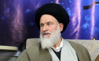 بازکردن گره از کار مردم باعث رضایت الهی است/ اعتکاف لحظههای ناب با خدا بودن