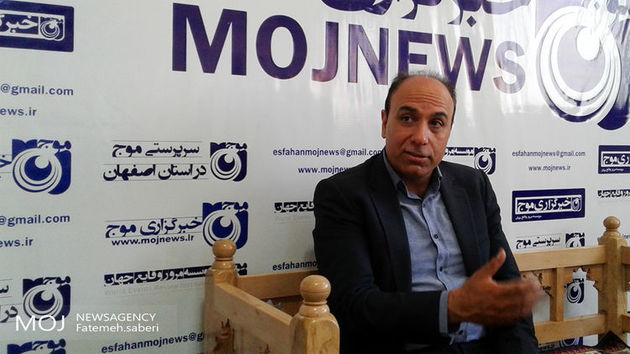 اتمام پروژه شبکه کلکتور آب فضای سبز ناژوان باید در دستور کار شهرداری قرار گیرد