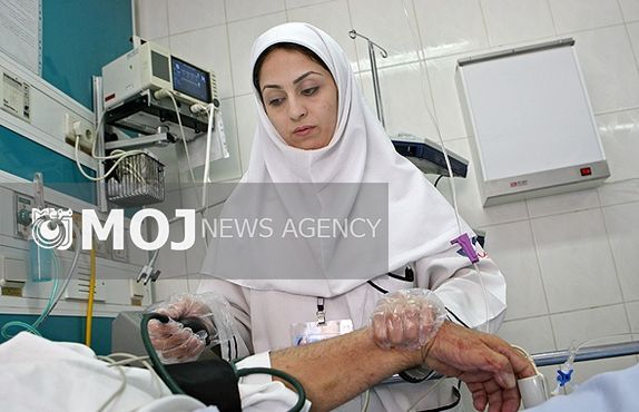 نگرانی ۹ هزار پرستار شرکتی / نگاه ارباب رعیتی به پرستاران