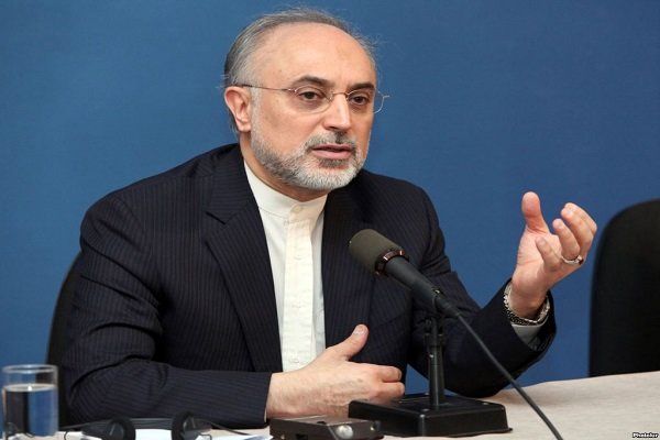 صالحی: بداخلاقیهای سیاسی را کنار بگذارید و مردم را امیدوار کنید