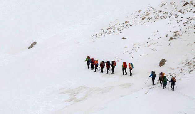 انتقال ۷ پیکر از جان باختگان سانحه هواپیمای تهران-یاسوج