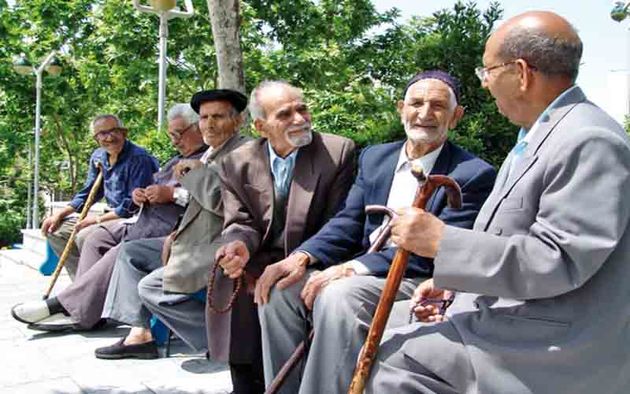 کمیته امداد اصفهان بزرگترین حامی بازنشستگان بدون مستمری است