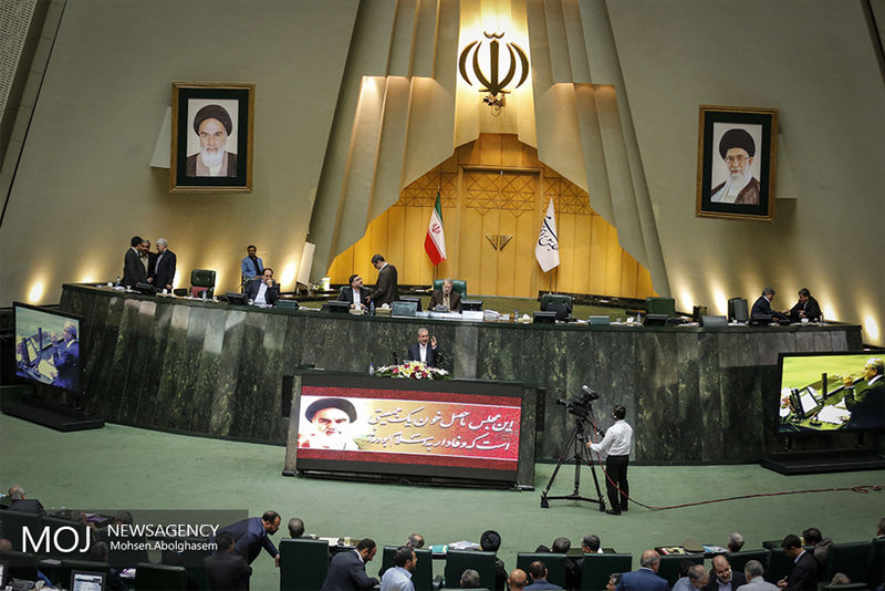 جدا شدن صنایع دریایی از دیگر صنایع کشور، باری دولت را کم می کند