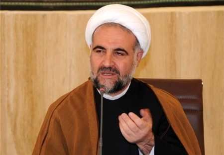 کسانی که با نامگذاری اسم شهدا در خیابانها مخالفند باید محاکمه شوند