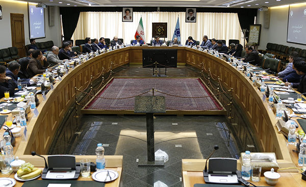 کشور از پشتوانه خوبی برای ایستادگی در برابر جنگ اقتصادی بهره مند است