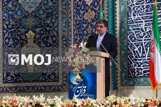 قرآن شفای دردهای جامعه است