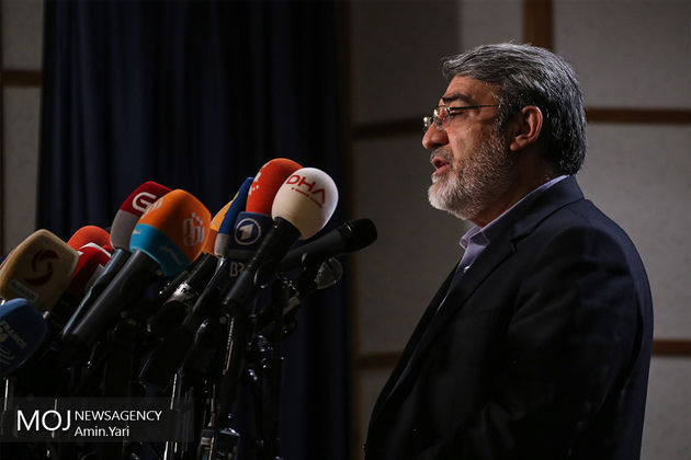 امروز هیچ حزبی نداریم که تقاضای تشکیل داده و در نوبت رسیدگی قرار گرفته باشد