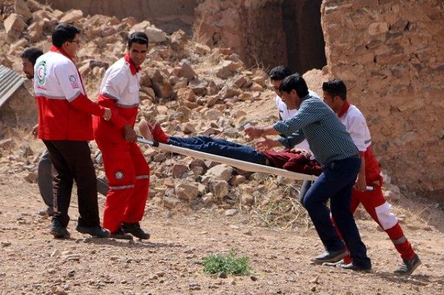 حضور 150 امدادگر هلالاحمر در مناطق زلزلهزده تازهآباد