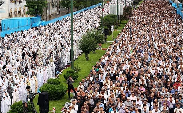 اقامه نماز با شکوه عید فطر در رشت