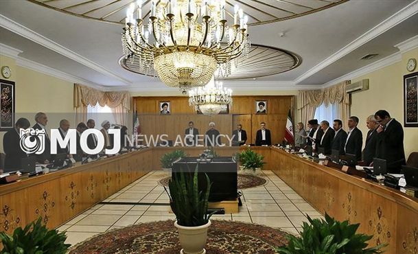 حل معضلات اقتصادی از اولویت های دولت در زمان باقی مانده است