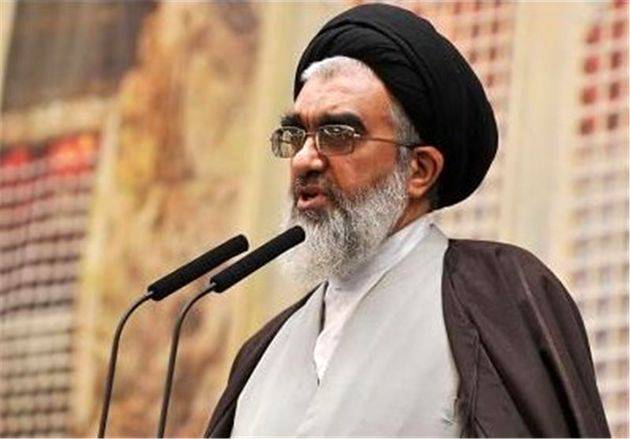 سازمان آتشنشانی قم باید نیروهای و توانمندی را در صحنه عملی آموزش دهد