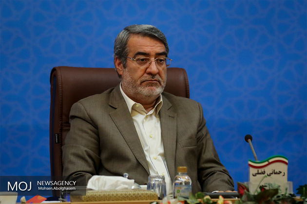 تعدادی از استانداران با ابلاغ قانون منع بکارگیری بازنشستگان، جابجا میشوند