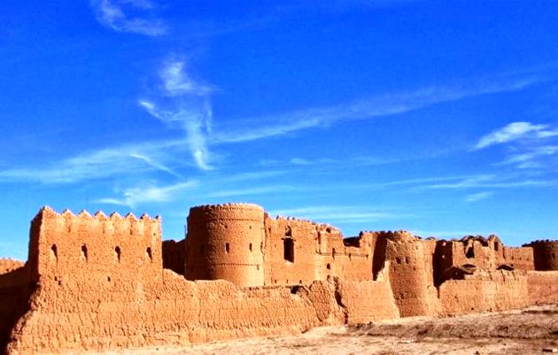 98 اثر مهریز به ثبت آثار ملی رسیده است