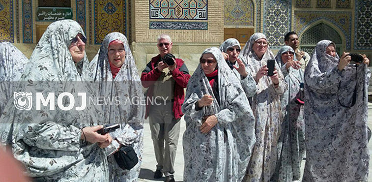 خدمت رسانی به بیش از ۳۰ هزار زائر و گردشگر خارجی در سال ۹۵