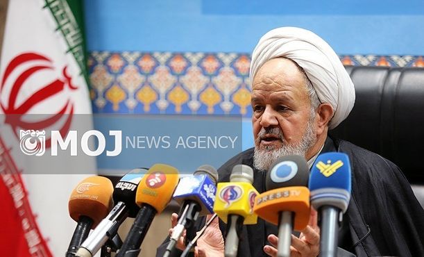 انقلابی گری تعطیل نشدنی است