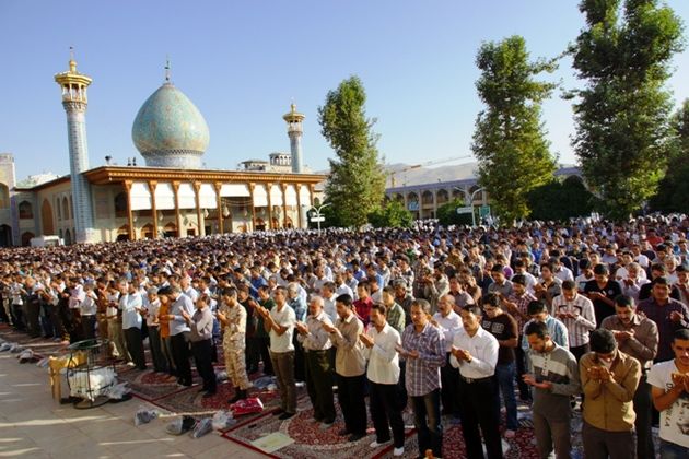 نماز عید فطر در حرم مطهر شاهچراغ (ع) و به امامت آیت الله دستغیب اقامه میشود