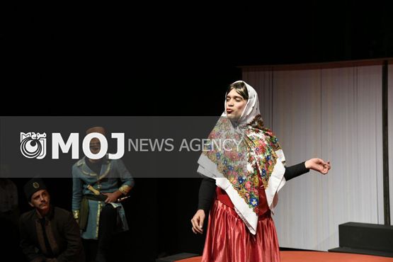 نمایش «پری» به زندهیاد داوود رشیدی تقدیم شد