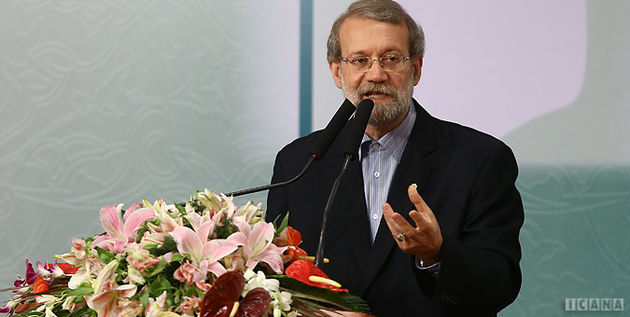 لاریجانی: اجرای طرحهای گردشگری در کوتاهمدت در اولویت قم قرار دارد