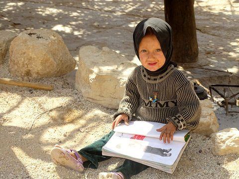 رنج و دردهای فراوان این روستا؛ از نبود جاده ارتباطی تا قطعی شبکههای دیجیتال صدا و سیما