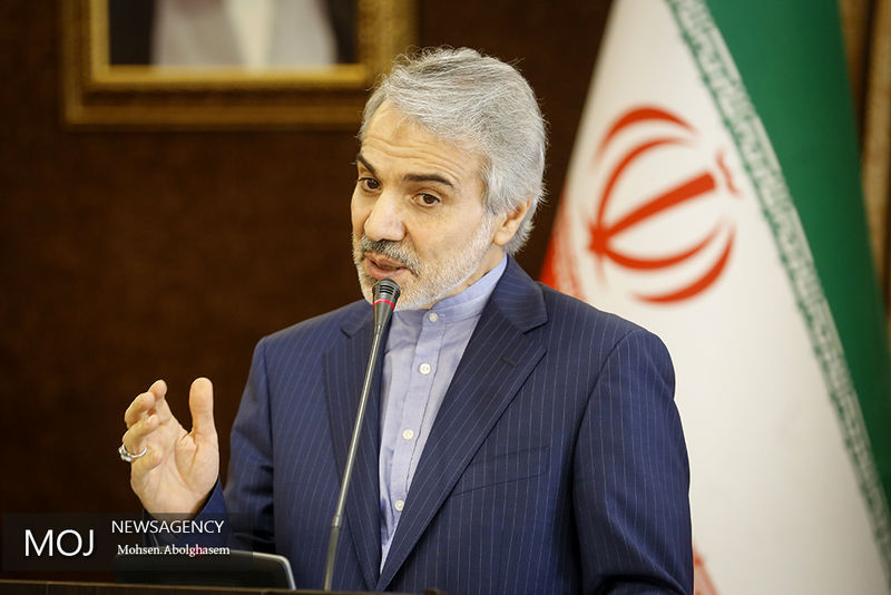 حیثیت دولت و دستگاههای دولتی برده شد