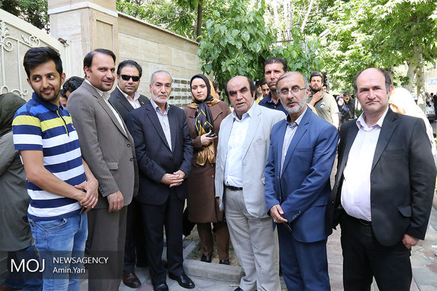 دربهای شعبه رایگیری حسینیه ارشاد بسته شد