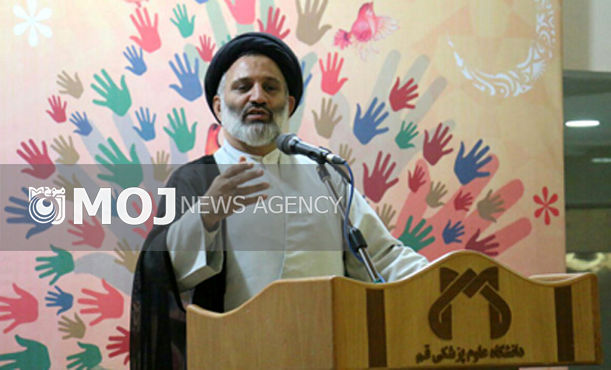 کمک به مسائل آموزشی و درمانی صدقه جاریه است
