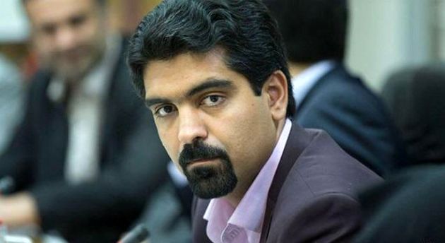سپنتا نیکنام در شورای شهر یزد شروع به فعالیت می کند