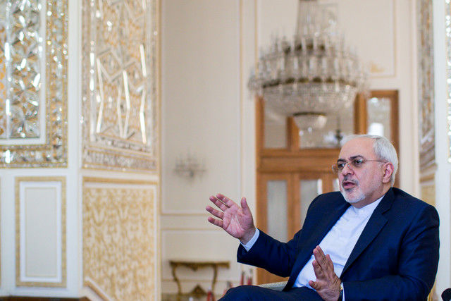 ظریف بر گفتوگو درباره جهان علیه خشونت و افراطگرایی تاکید کرد
