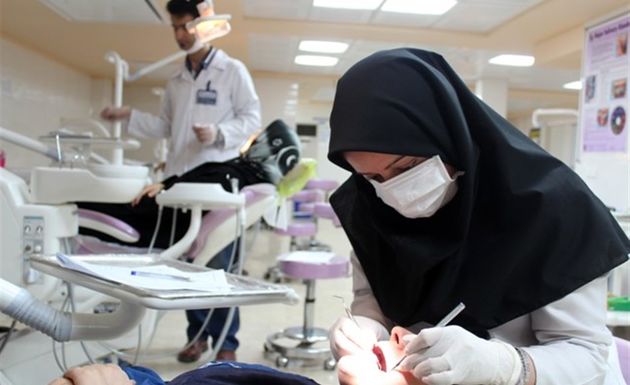 خدمات رایگان دندانپزشکی به مددجویان کمیته امداد ارائه می شود