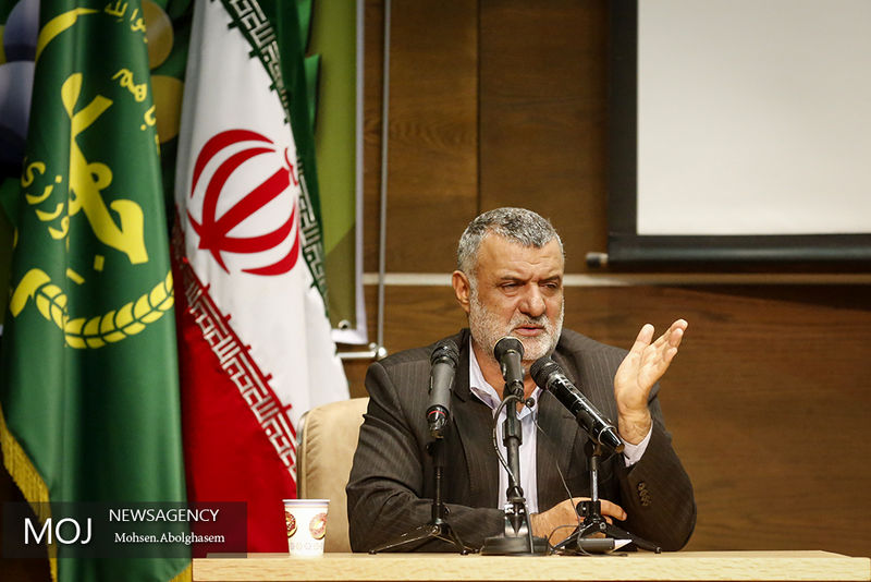 برخی در داخل کشور با رسانه های خارجی به دنبال تعطیلی کشاورزی هستند