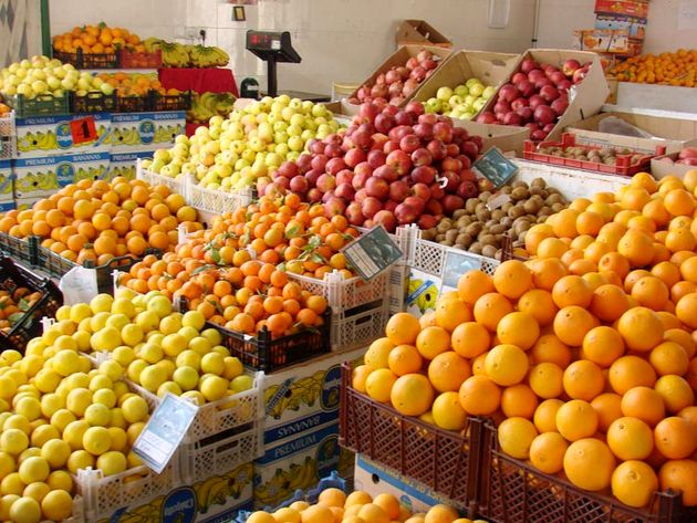 هیچ کمبودی برای تأمین میوه شب عید نداریم