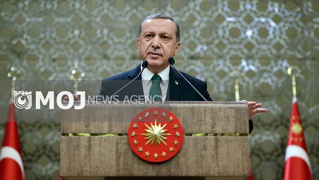 اردوغان: هر شهروندی با جریان فتو همکاری کند خائن است