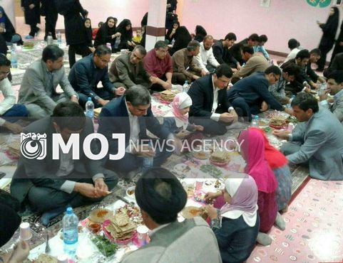 ماه رمضان و عکس های سلفی مسئولان با فقرا؛ تصاویر ایتام کف خیابان ها!
