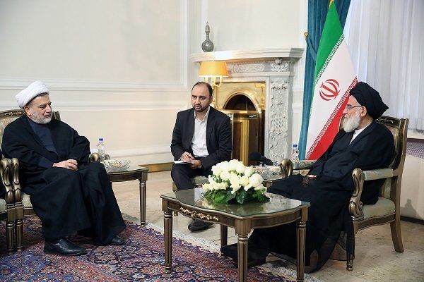 وحدت میان نیروها و گروههای اسلامی عراق مهم است