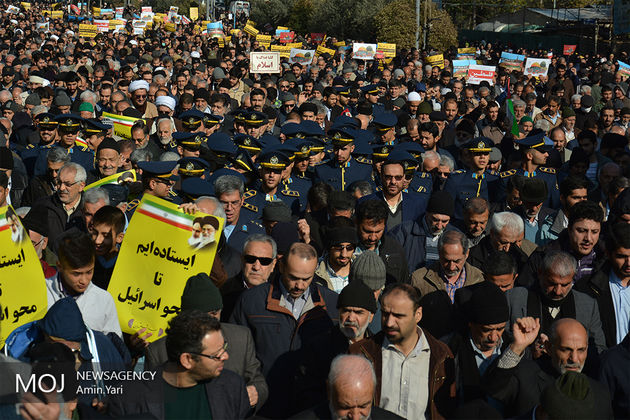 مردم با حضور در راهپیمایی آشوبگریهای اخیر را محکوم کردند