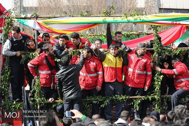 مسابقات پلهنوردی برای آتشنشانان در برج میلاد
