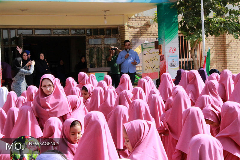 بدون هیچ گونه تغییری در زمان شروع مدارس، دبستانها از 31 شهریور دایر است