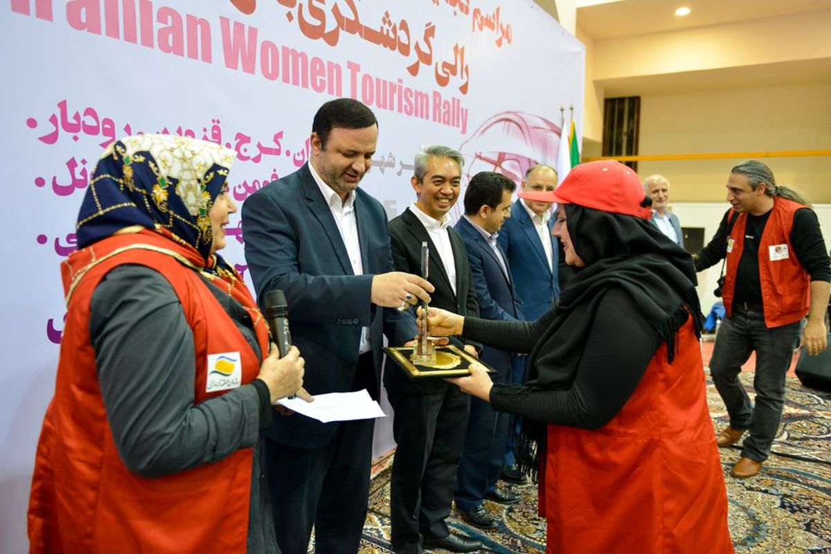 رالی گردشگری منطقه ازاد انزلی