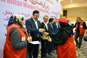 شرکت کنندگان رالی سفیران معرفی جاذبه ها وظرفیت های گردشگری منطقه آزاد انزلی و گیلان هستند 