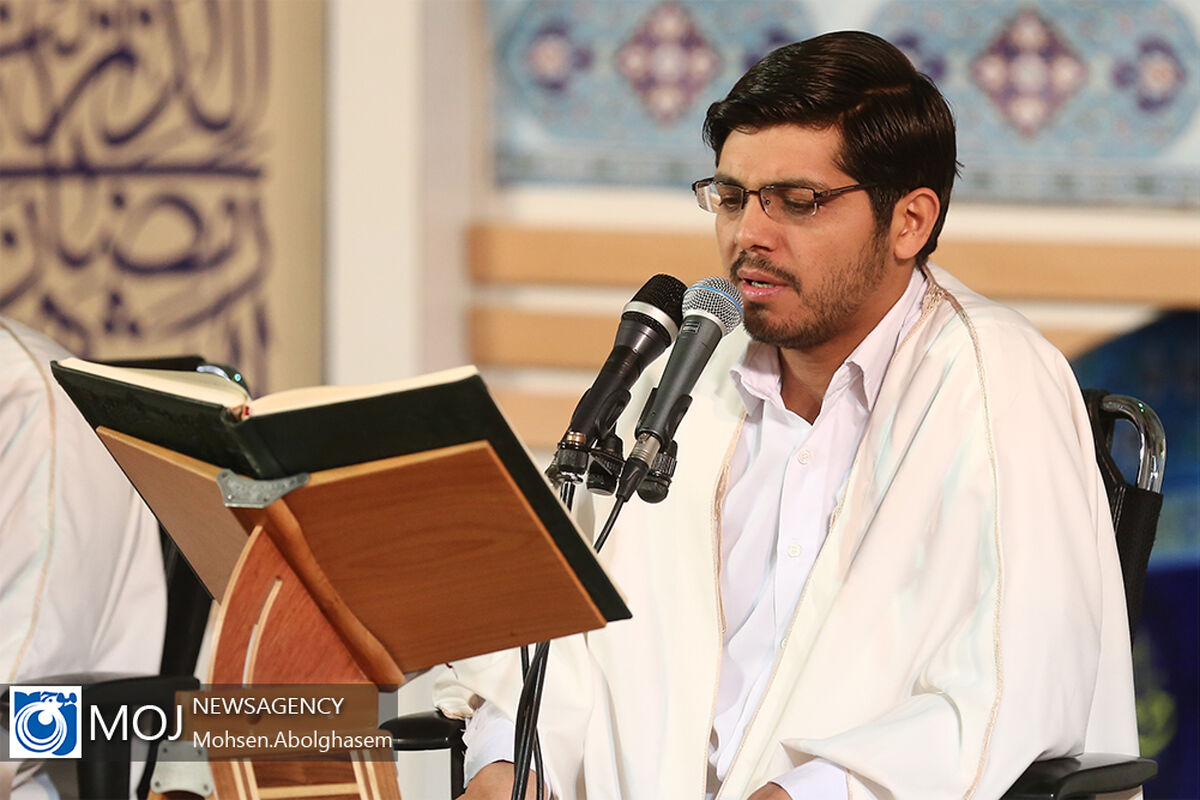 جزء خوانی قرآن کریم در حرم شاه عبدالعظیم (ع)