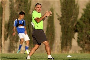 میک مک در موت سرمربی استقلال تا نیم فصل؟!