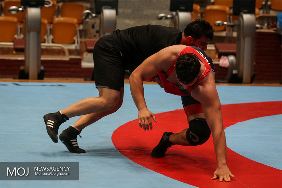 بازدید وزیر ورزش از کمپ تیم ملی کشتی