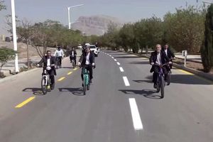 مسعود پزشکیان در مسیر سلامت اصفهان رکاب زد