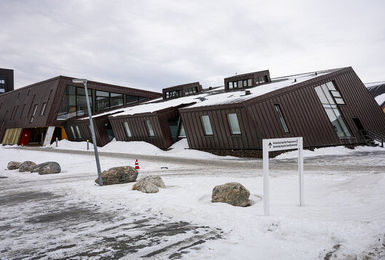 گرینلند کمک نیاز ندارد