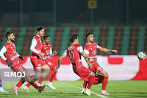 غیرت بازهم به کمک قرمزها آمد/پرسپولیس 2 - 0 تراکتور