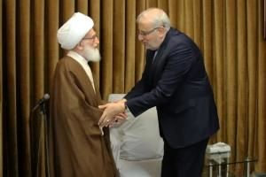 مسئولین باید قلب خویش را کانون رحمت و محبّت و لطف به مردم قرار دهند