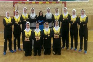 دختران هندبالیست کردستان با شکست اصفهان نخستین بُرد را به دست آوردند