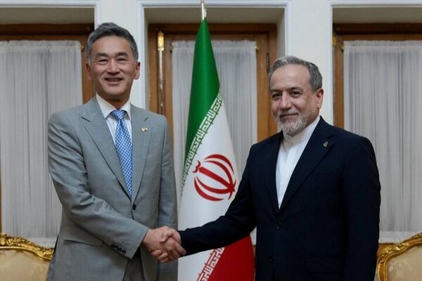 دیدار خداحافظی سفیر ژاپن با عراقچی