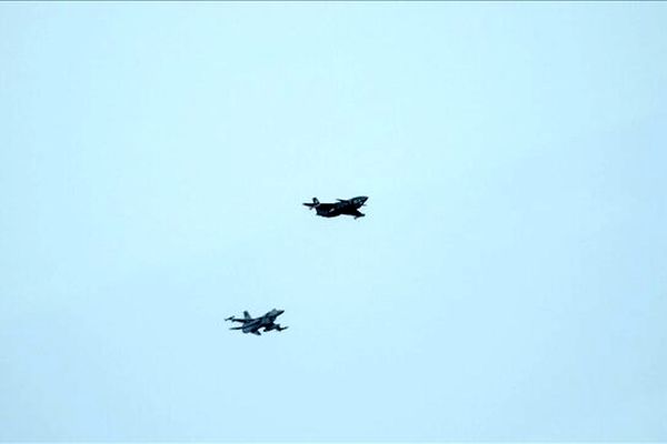 جنگنده‌های آمریکایی و چینی بر فراز دریای زرد با یکدیگر رودررو شدند